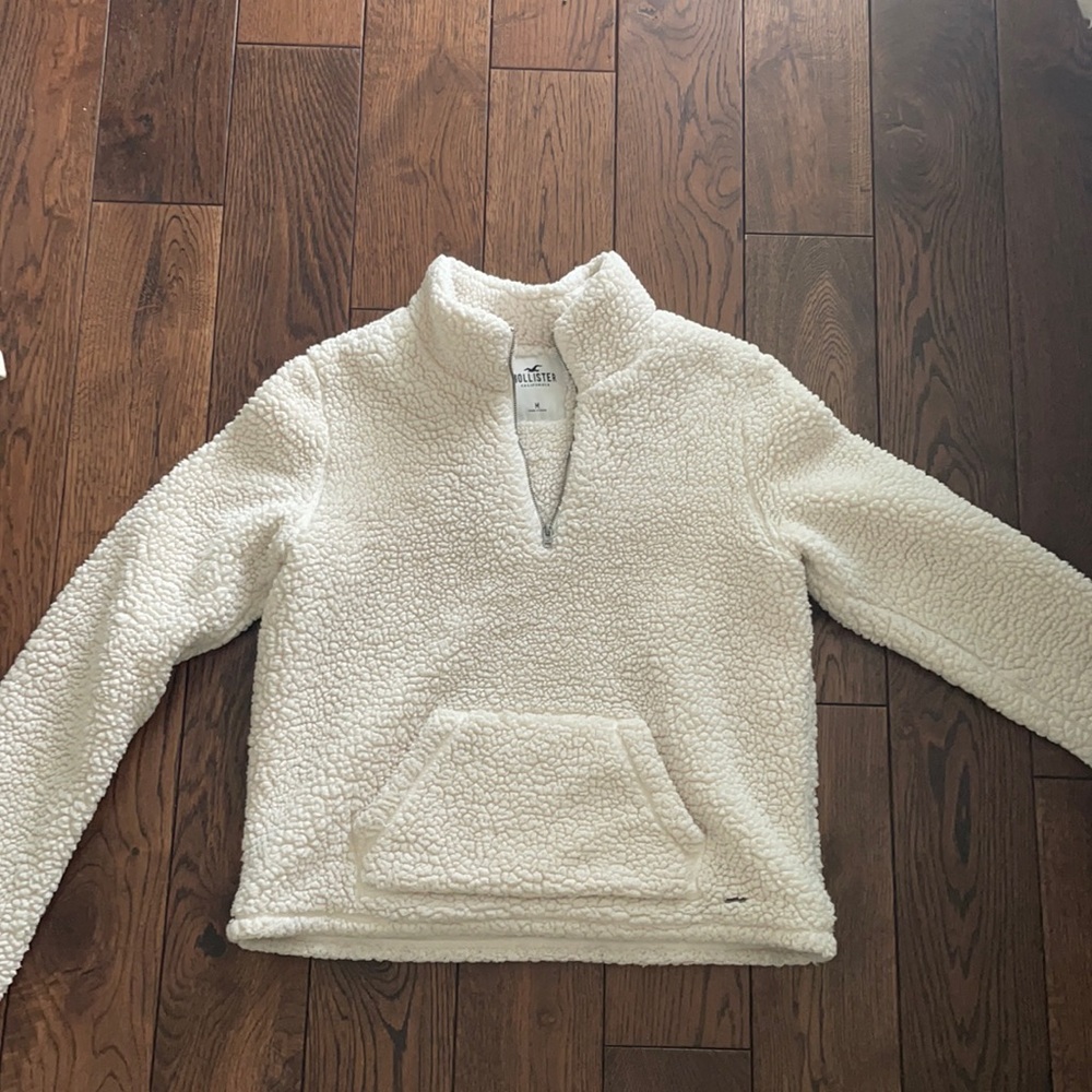 HOLLISTER sweater